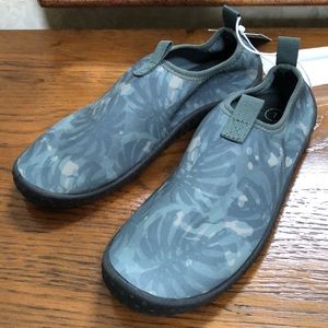 New Boy’s Grover slip-on water shoes. Size 1. Tropical look. Multi-green colors.